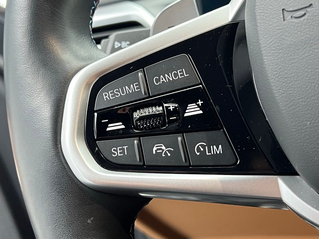 Thumbnail: 2025 BMW 3 Series - 19