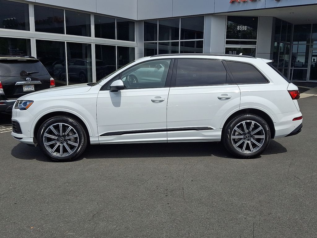 Thumbnail: 2022 Audi Q7 - 7