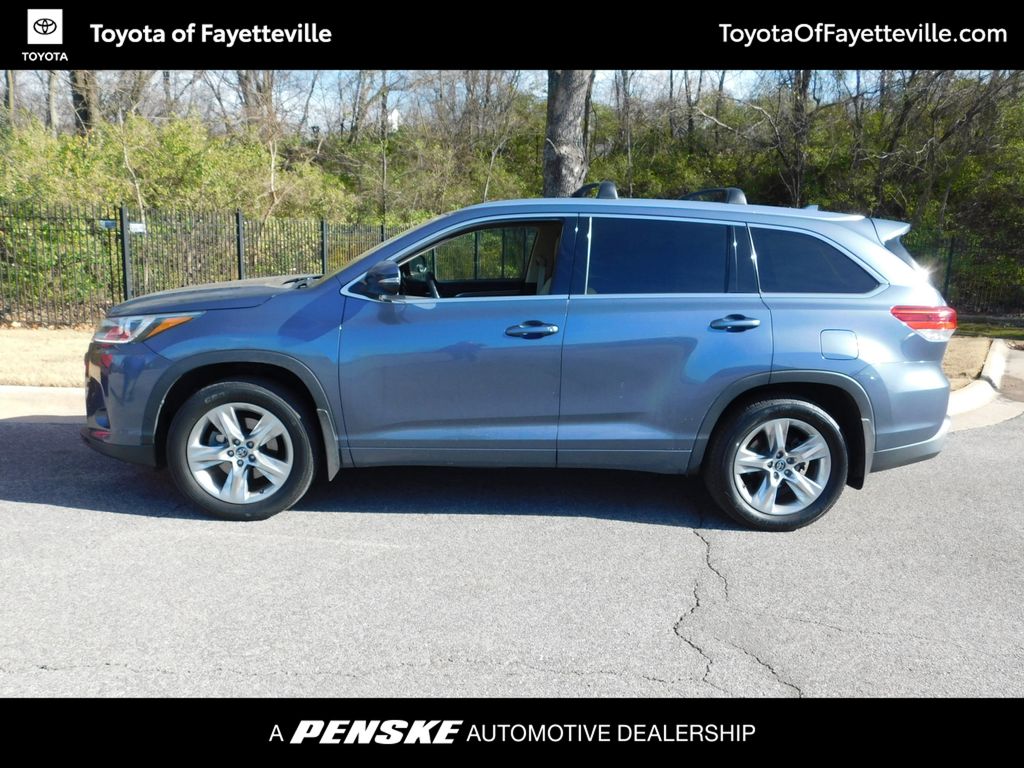 Thumbnail: 2017 Toyota Highlander - 2