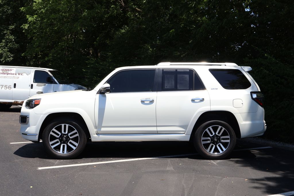 Thumbnail: 2022 Toyota 4Runner - 4