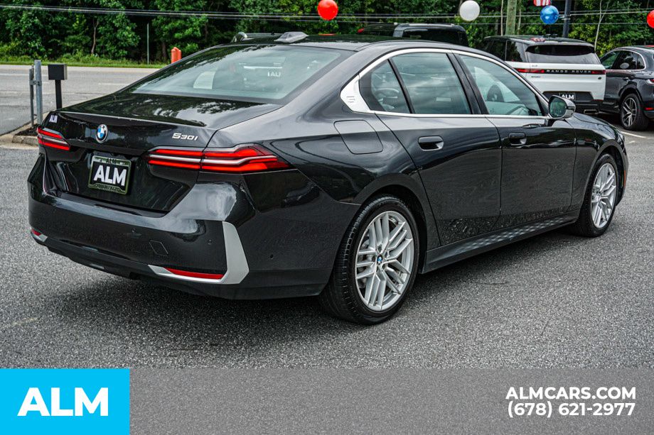 Used 2025 Gray BMW 530i image 6