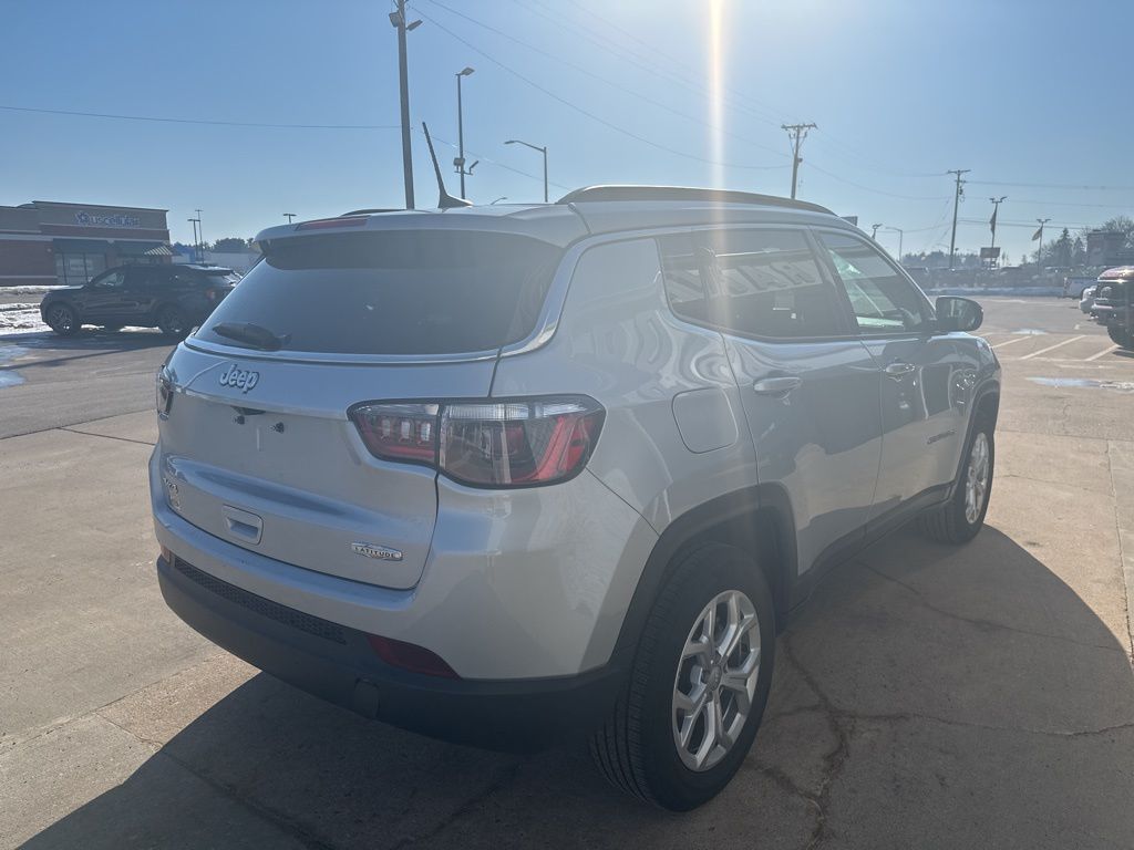 2024 Jeep Compass Latitude 4WD