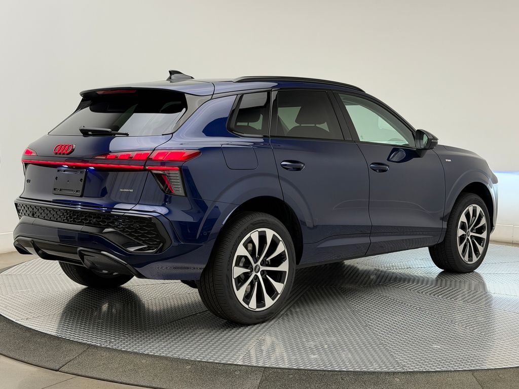 Thumbnail: 2026 Audi Q3 - 11