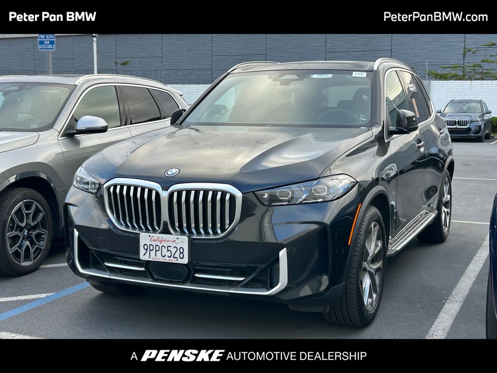 2025 BMW X5 xDrive50e Hero Image
