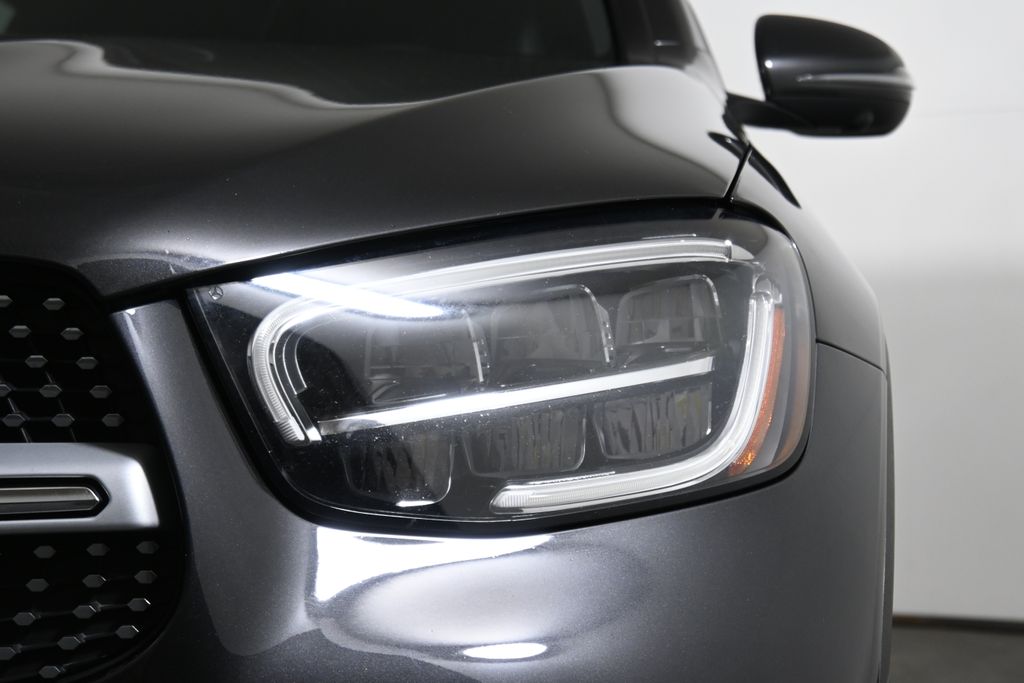 Thumbnail: 2022 Mercedes-Benz GLC - 10