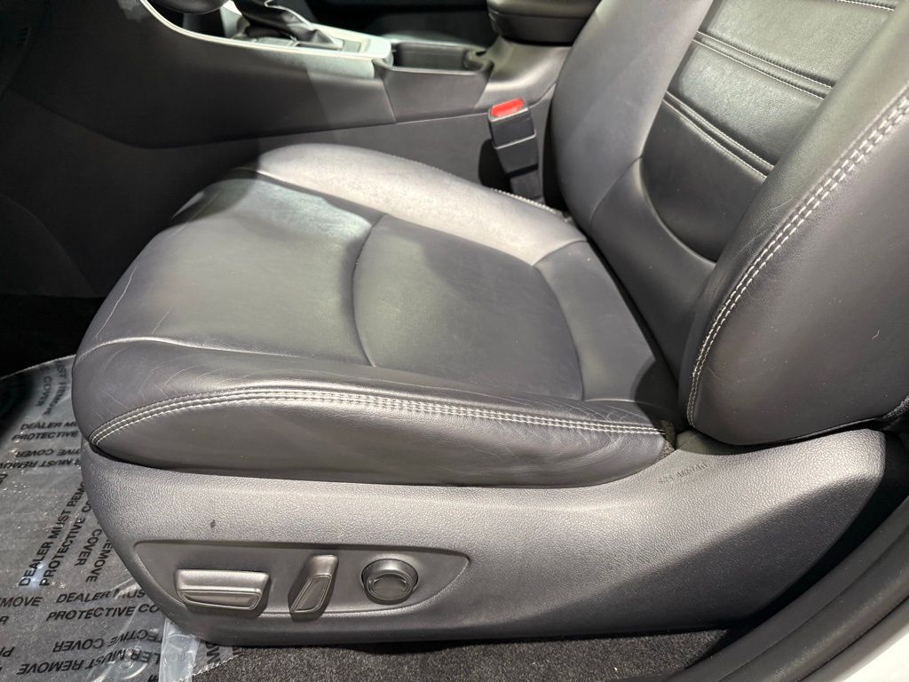 Thumbnail: 2019 Toyota RAV4 - 14