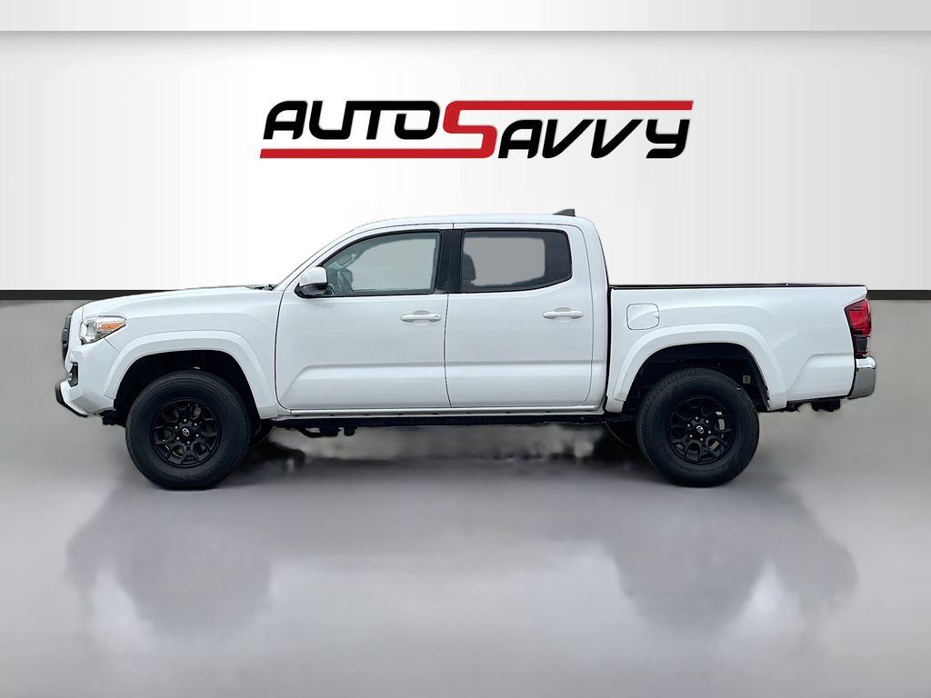 Used 2019 White Toyota SR5 image 4