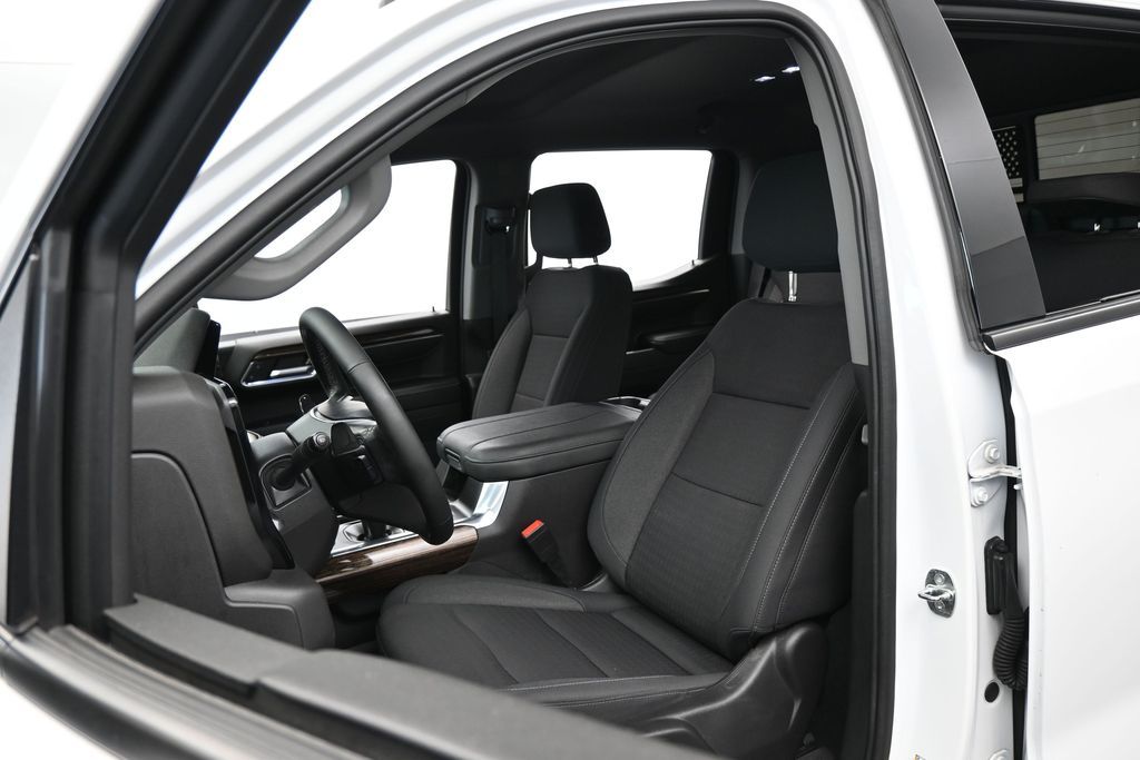 Used 2023 Summit White GMC Elevation image 9