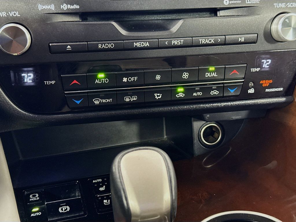 Thumbnail: 2018 Lexus RX - 16