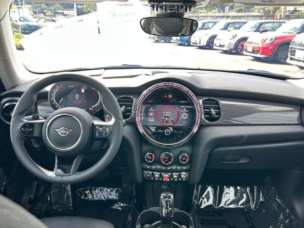 Thumbnail: 2023 MINI Cooper - 32