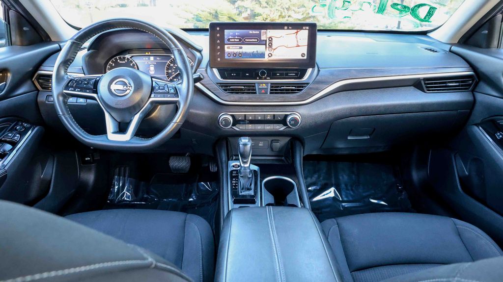 Used 2023 Nissan Altima 2.5 SV 4D Sedan