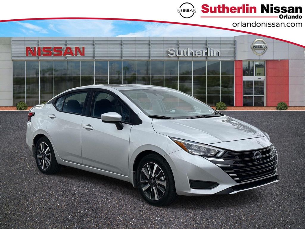 Brilliant Silver Metallic 2025 Nissan Versa SV FWD Sedan Front-Wheel Drive Continuously Variable Transmission
