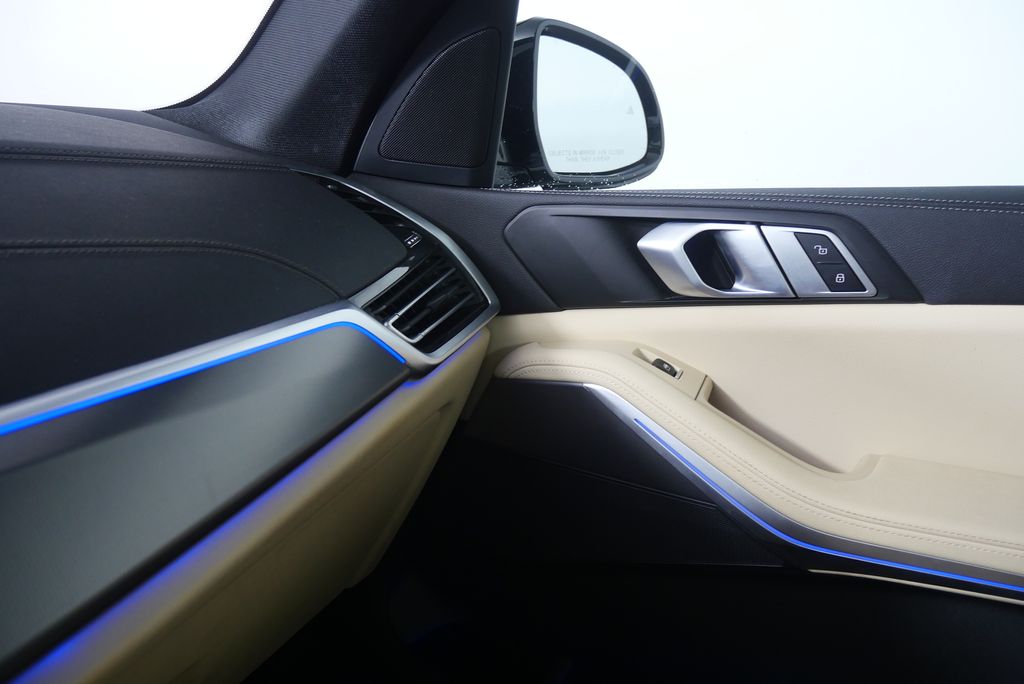 Thumbnail: 2022 BMW X5 - 31