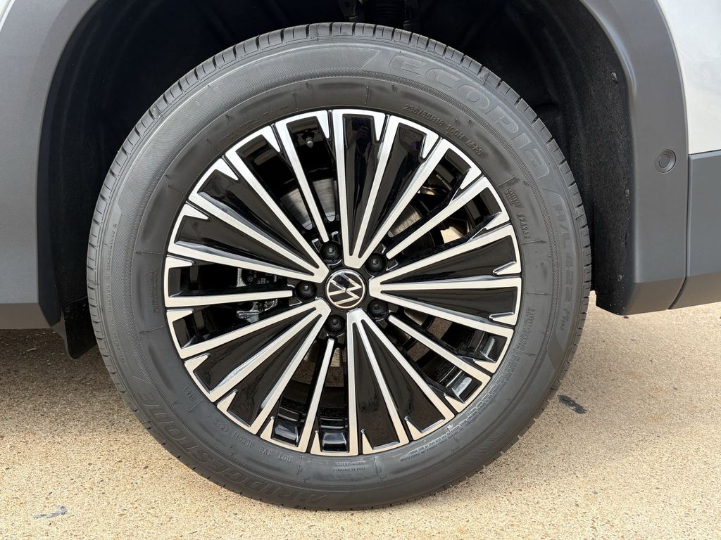 New 2026 Pyrite Silver Volkswagen 2.0T S image 9