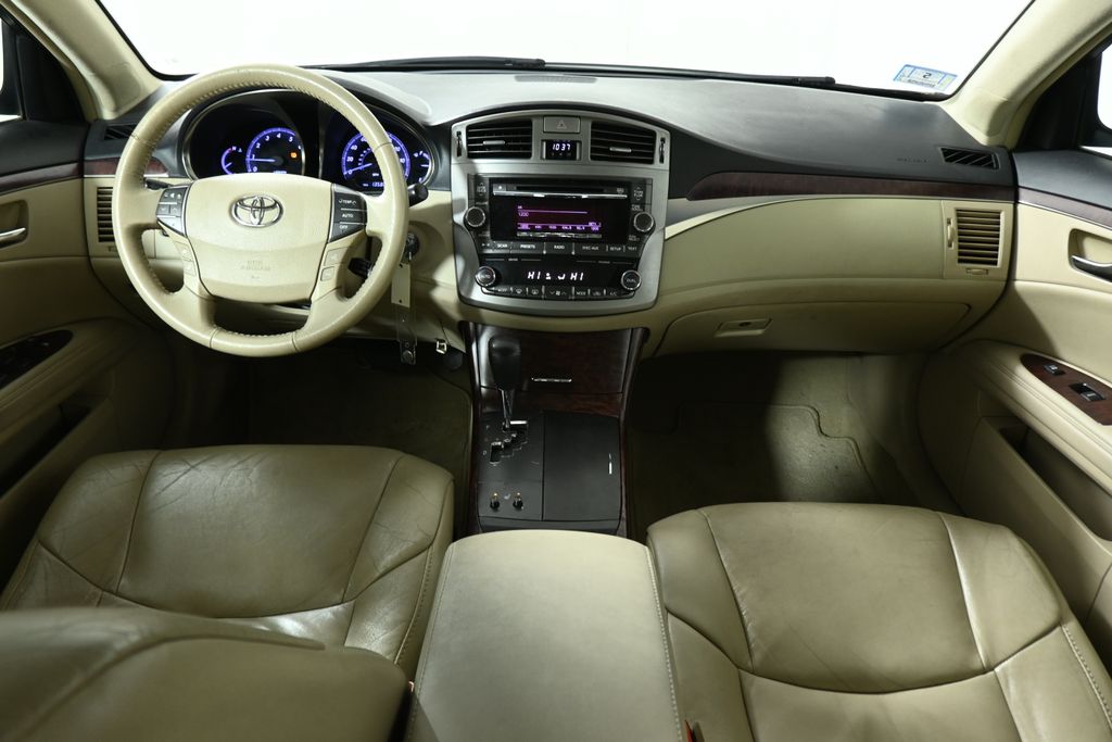 Thumbnail: 2011 Toyota Avalon - 4