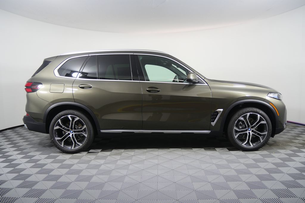 Thumbnail: 2026 BMW X5 - 2