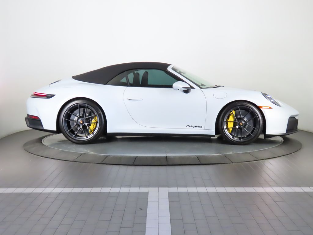 Thumbnail: 2025 Porsche 911 - 8