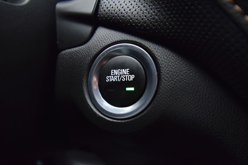 used 2022 Chevrolet Equinox car, priced at $22,400