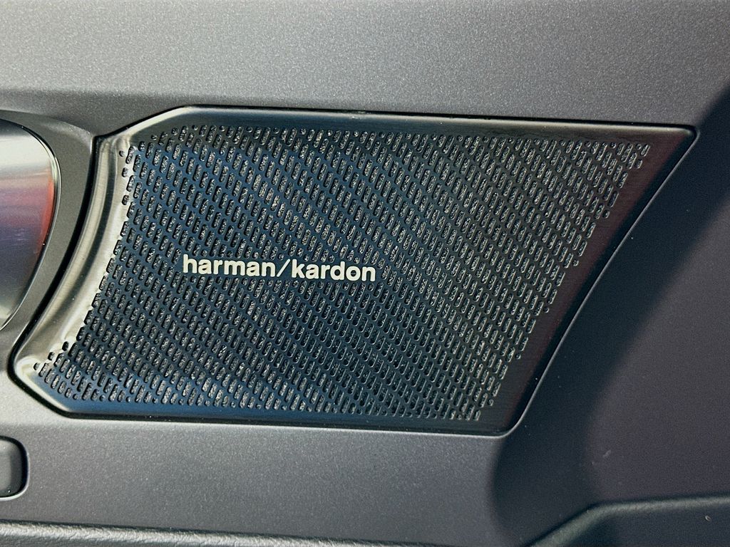 Thumbnail: 2019 Volvo XC40 - 19