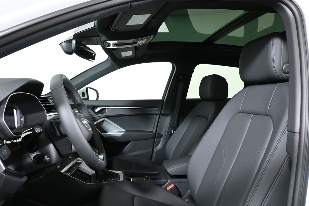 Thumbnail: 2025 Audi Q3 - 13