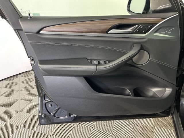 Thumbnail: 2021 BMW X3 - 13