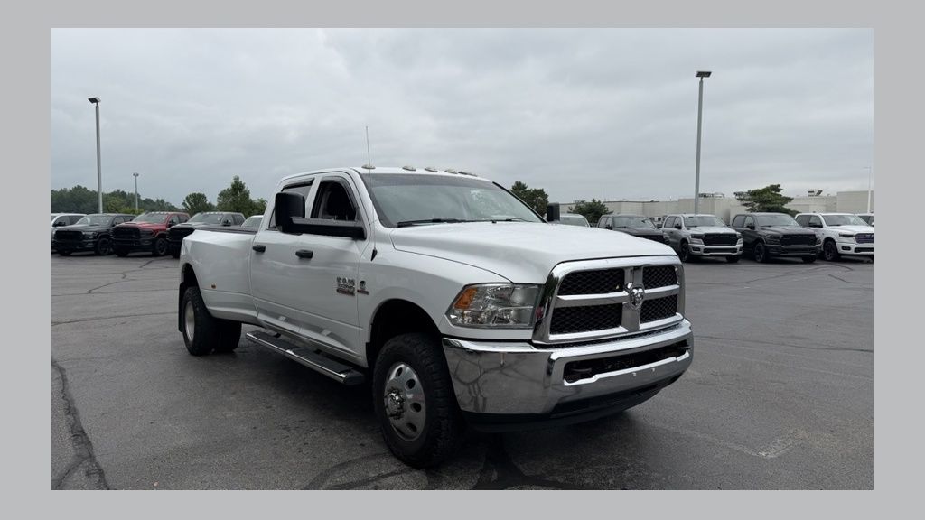 Bright White Clearcoat 2014 RAM 3500 Pickup Truck Four-Wheel Drive 6-Speed Automatic