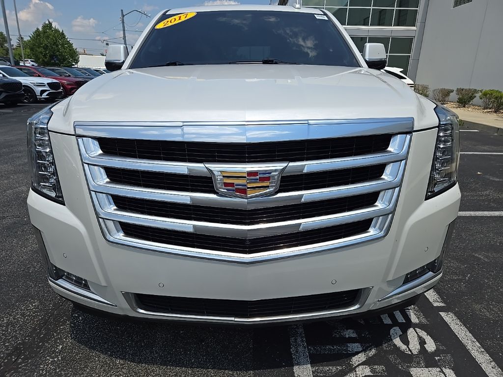 Thumbnail: 2017 Cadillac Escalade - 3