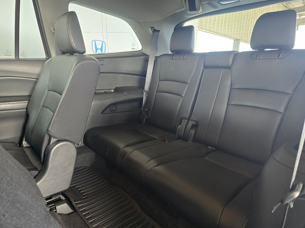 Thumbnail: 2016 Honda Pilot - 18