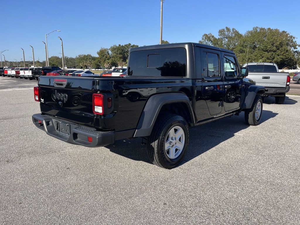 2023 Jeep Gladiator Sport 3