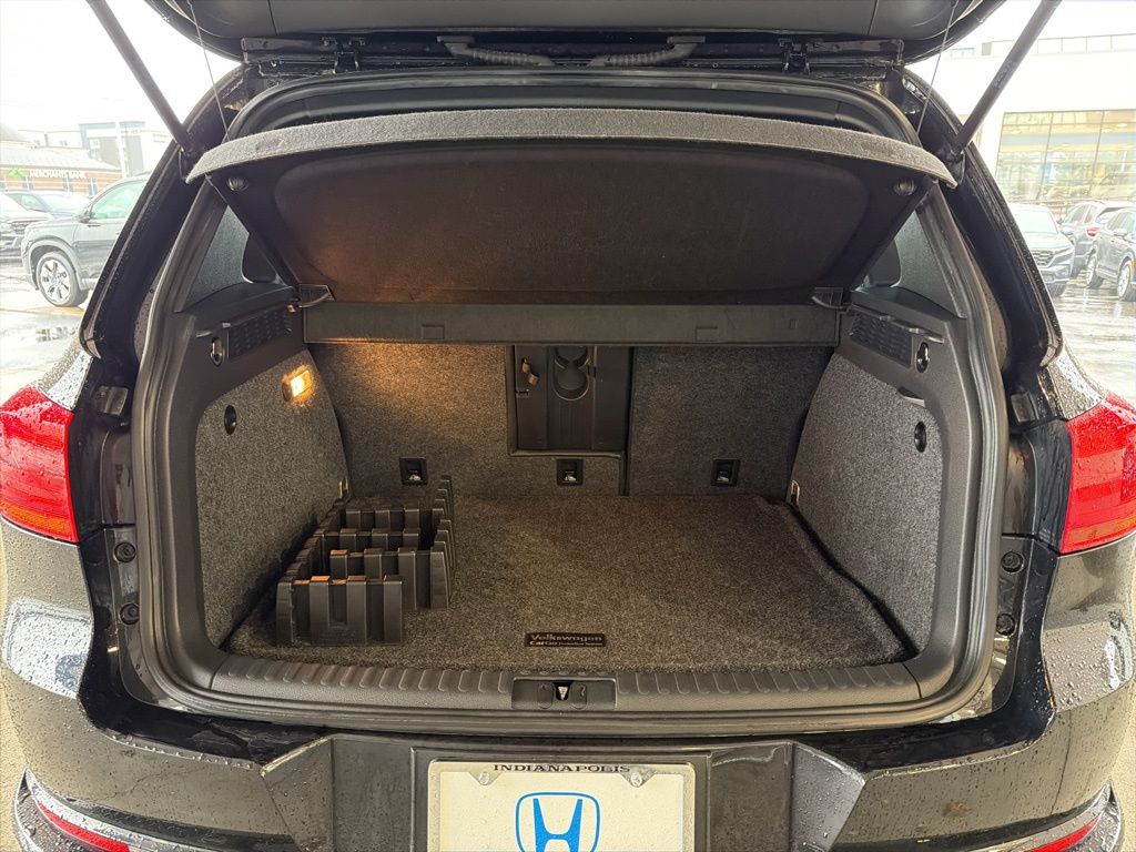 Thumbnail: 2016 Volkswagen Tiguan - 20