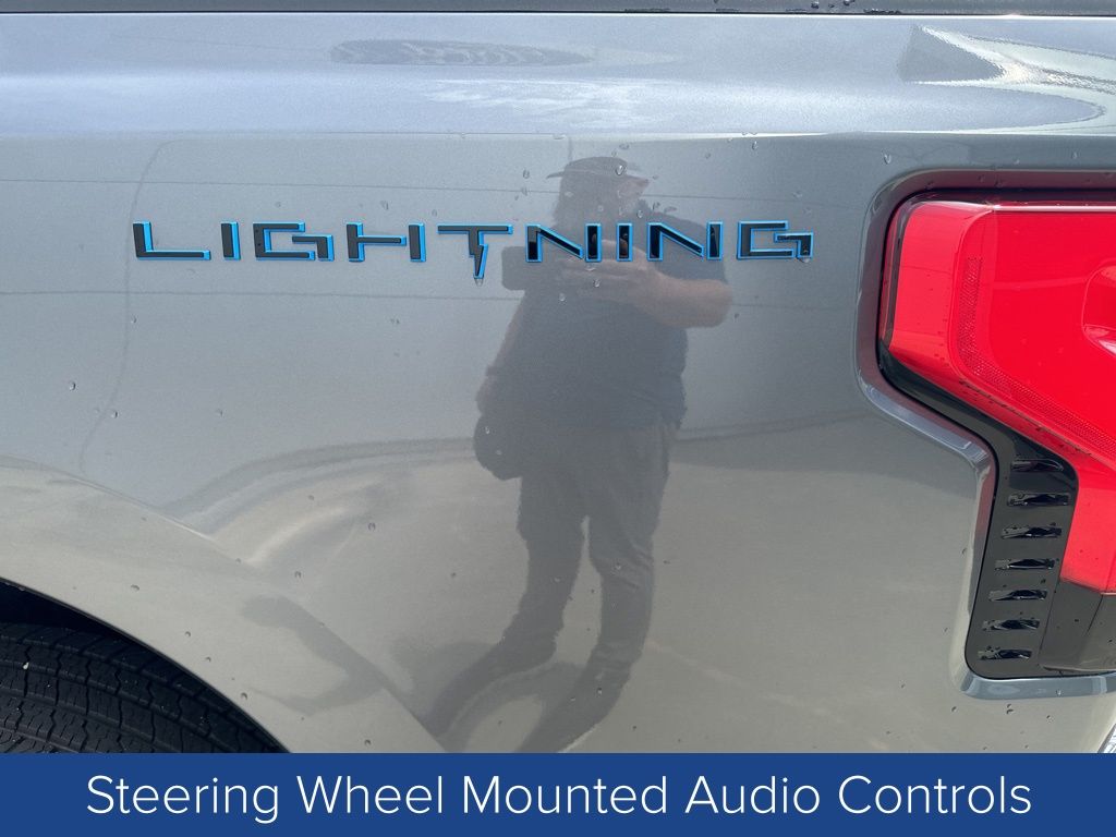 2024 Ford F-150 Lightning Flash