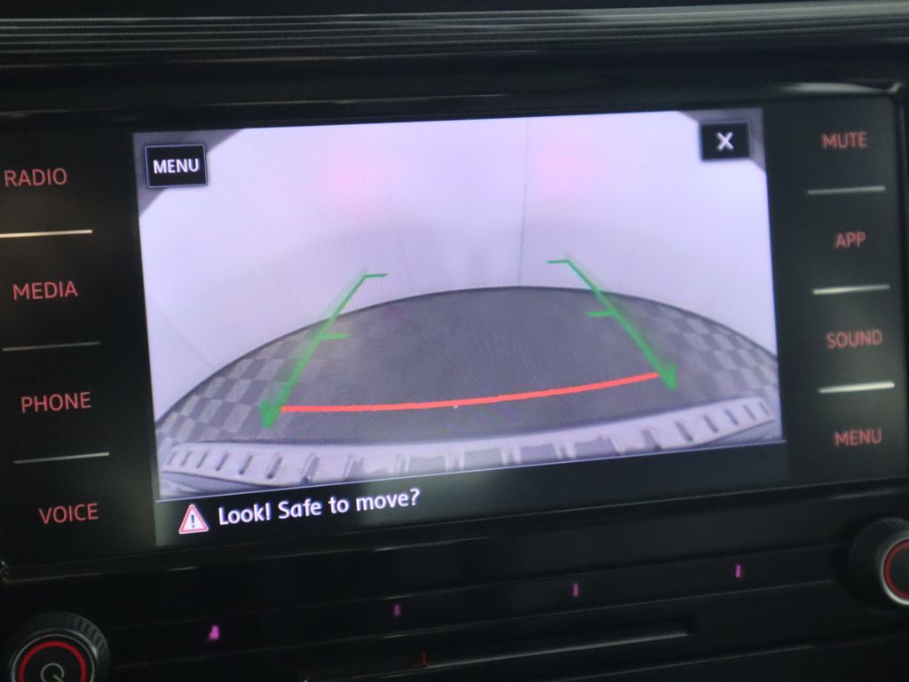 Thumbnail: 2020 Volkswagen Passat - 15