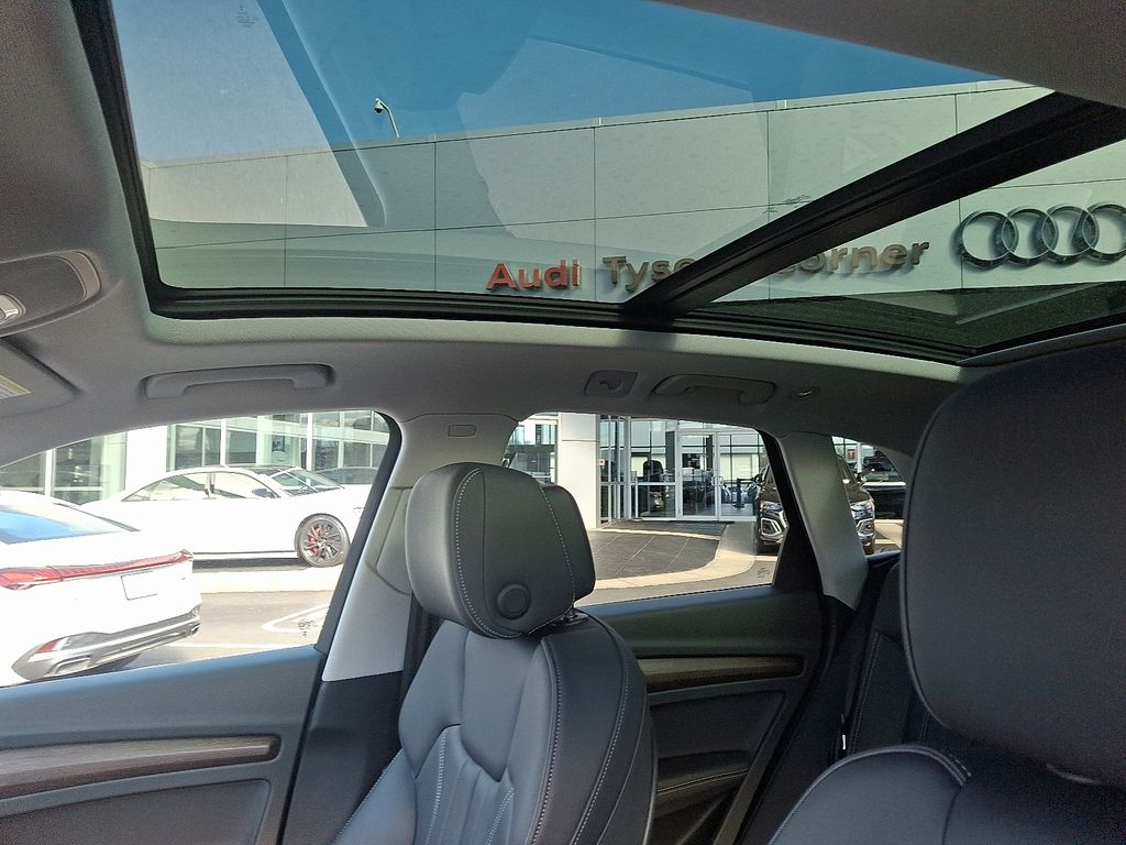 Thumbnail: 2024 Audi Q5 - 14