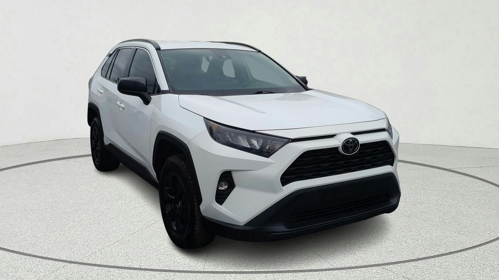 2020 Toyota RAV4 LE FWD