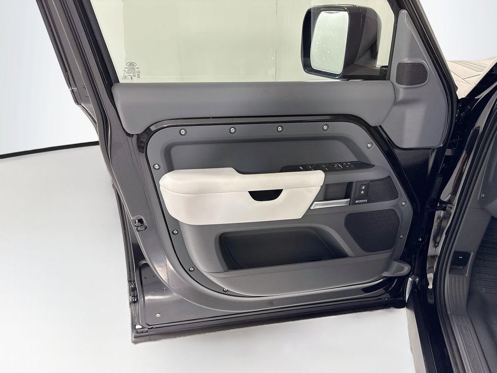 Thumbnail: 2026 Land Rover Defender - 26