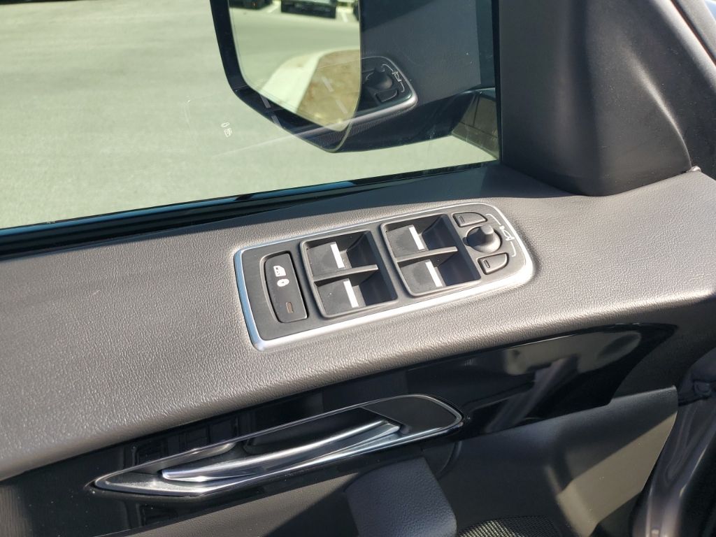 Used Car 2020 Jaguar F-pace  25t Checkered Flag For Sale Under $30,000 In Austin, Texas