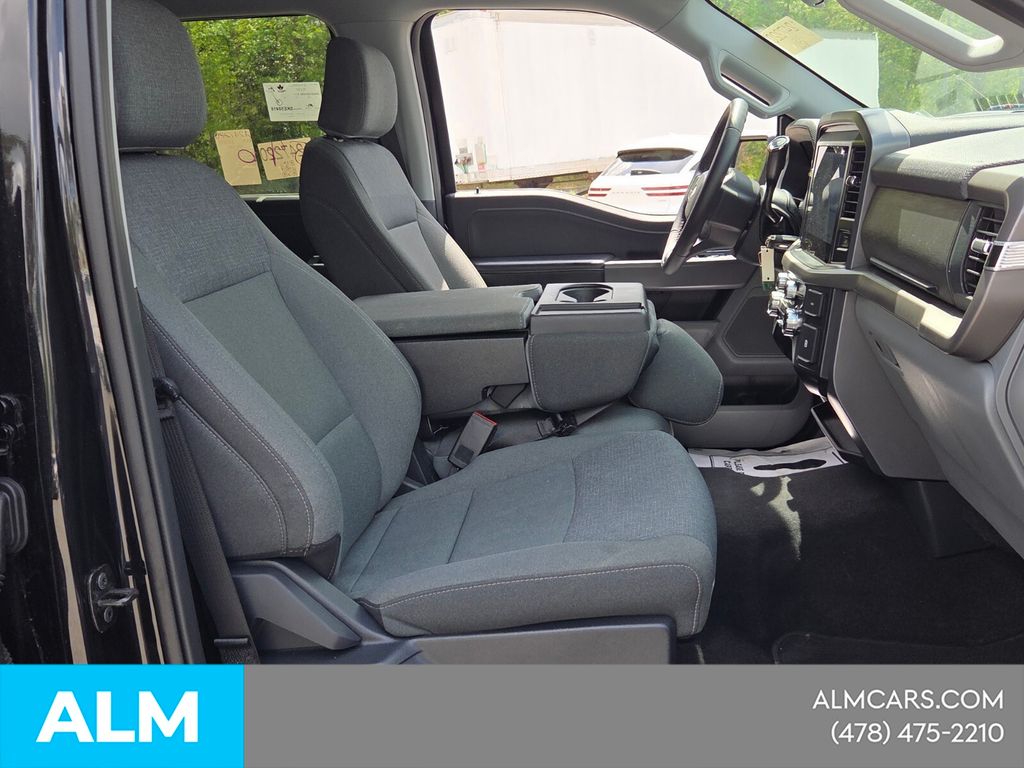 Used 2025 Black Ford XLT image 17