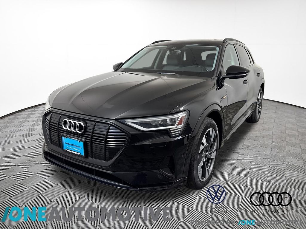 2021 Audi e-tron quattro Premium SUV