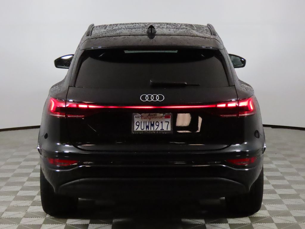 Thumbnail: 2025 Audi Q6 e-tron - 4