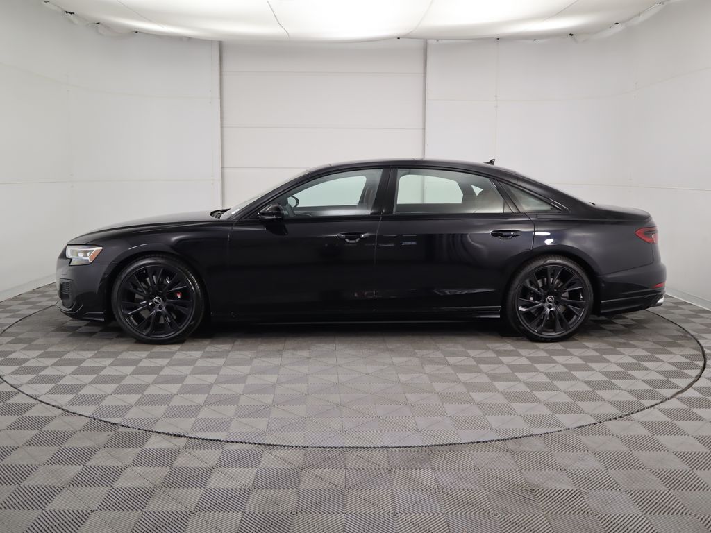 Thumbnail: 2025 Audi S8 - 8