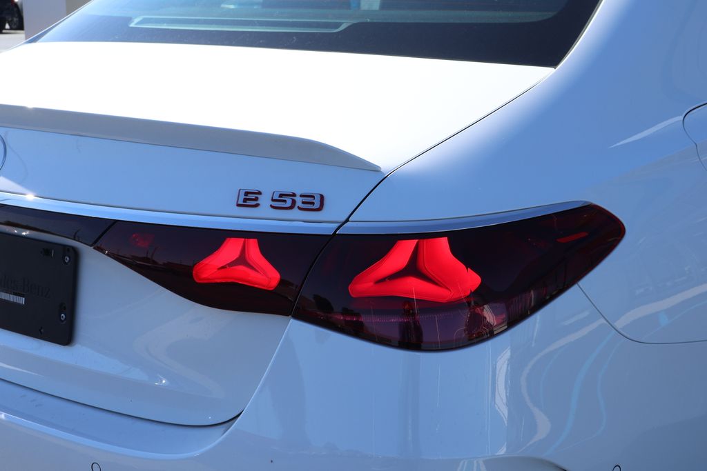 Thumbnail: 2025 Mercedes-Benz E-Class - 9