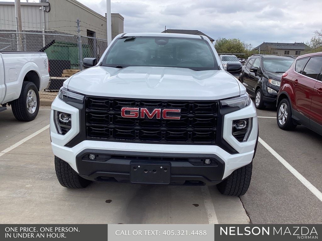 Used 2023 White GMC Elevation image 2