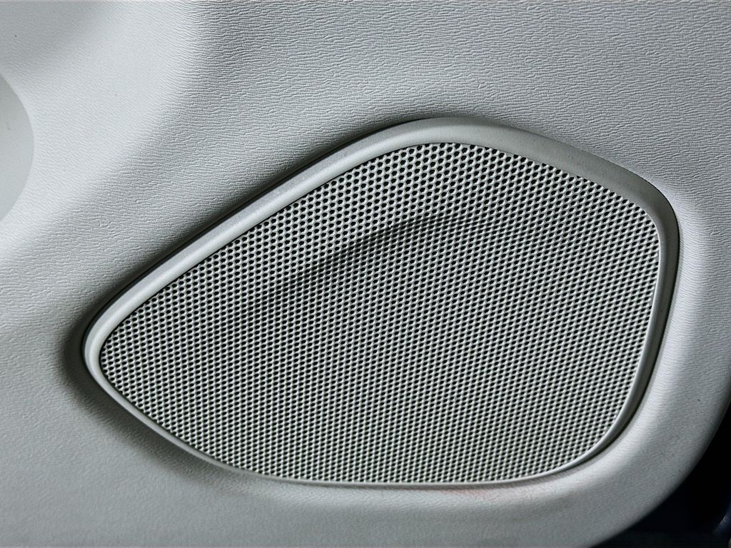 Thumbnail: 2021 Volvo XC60 - 18