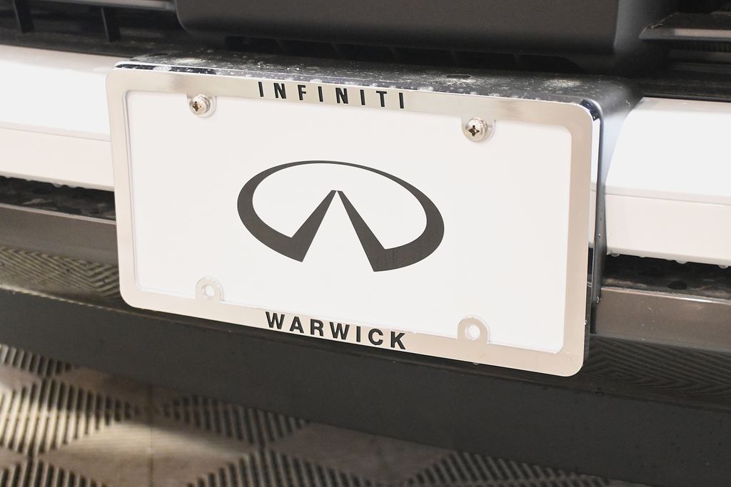 Thumbnail: 2026 INFINITI QX80 - 14