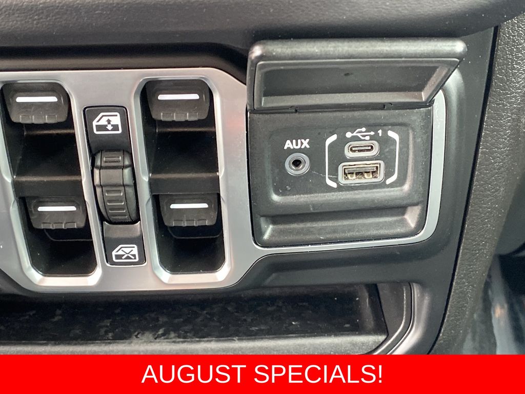 Used 2025 Jeep Wrangler SUV