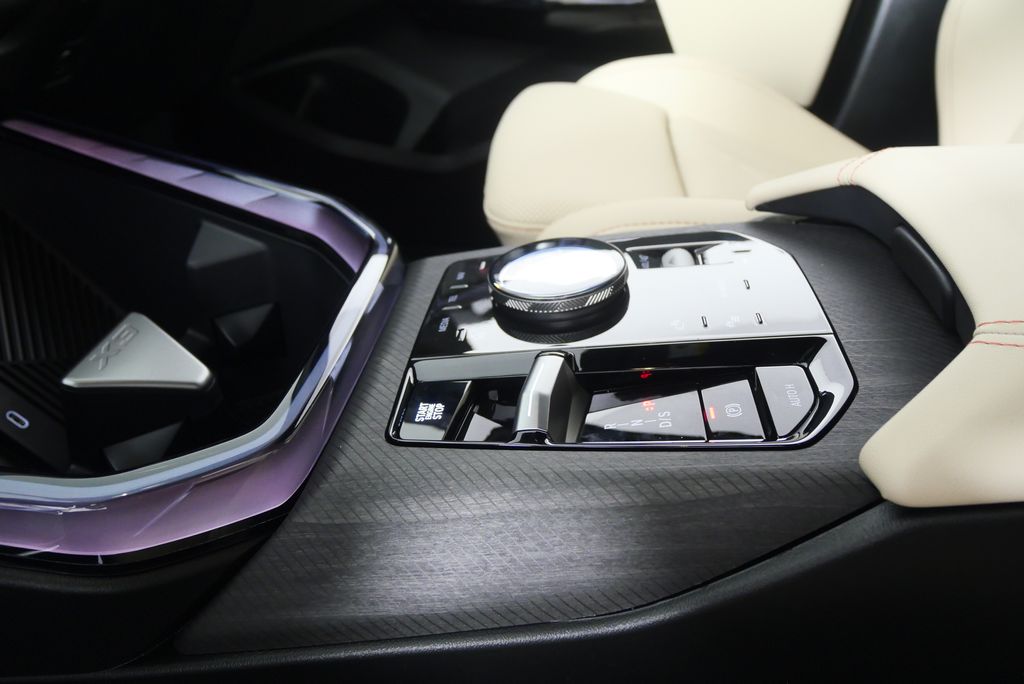 Thumbnail: 2026 BMW X3 - 21