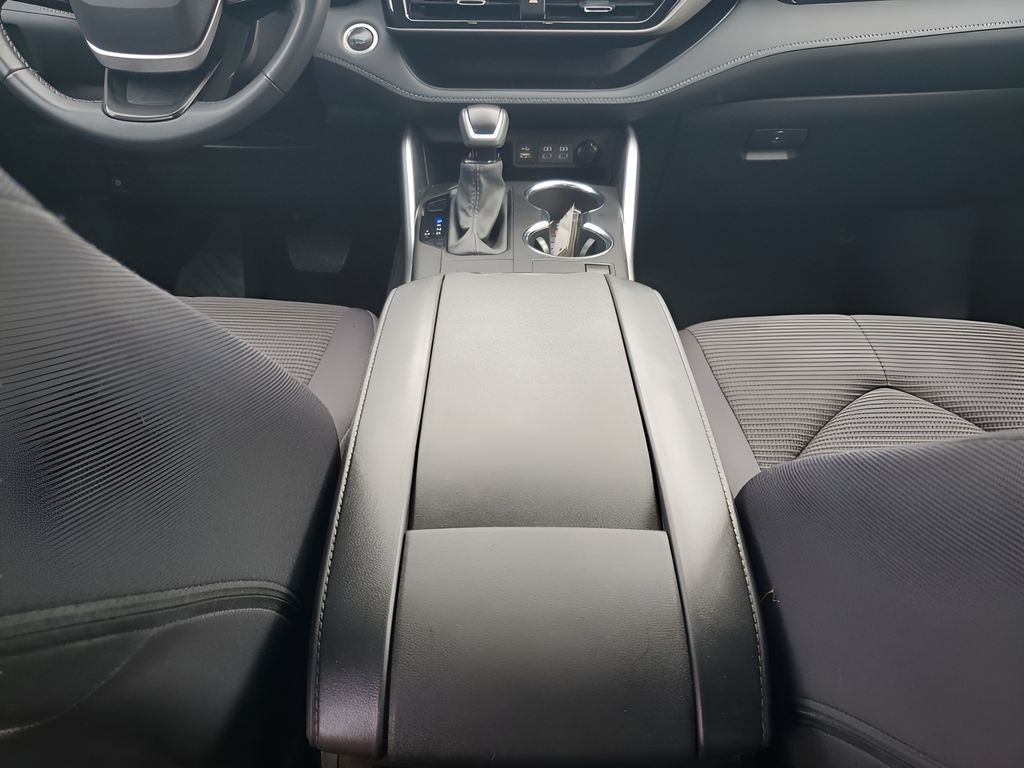 Used Car 2025 Toyota Highlander  Limited For Sale Under $40,000 In Austin, Texas