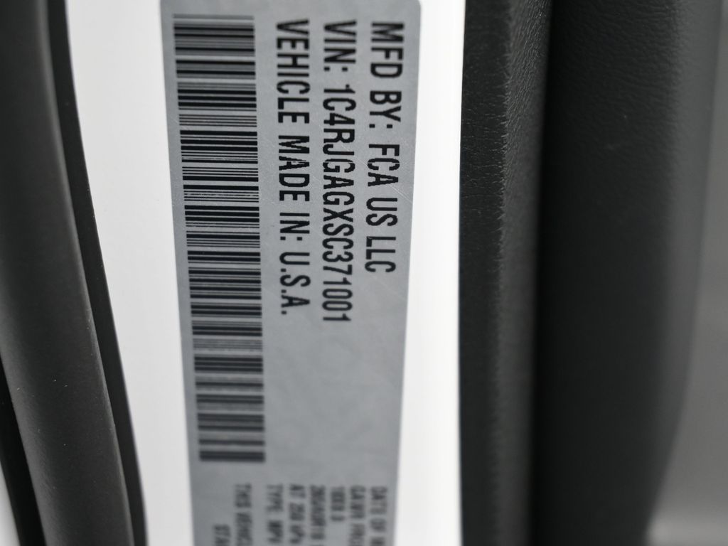 New 2025 Bright White Clearcoat Jeep Laredo image 18