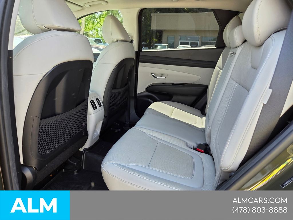 Used 2025 Green Hyundai Limited image 5