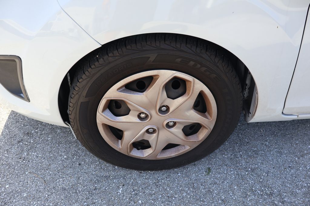 Thumbnail: 2011 Ford Fiesta - 4